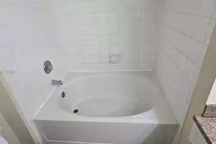 230 SW 117th Terrace, Pembroke Pines, FL 33025 - Photo 9