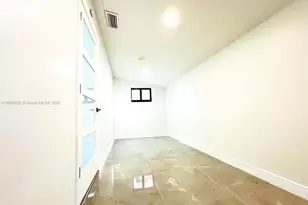 3049 NW 6th Ave, Wilton Manors, FL 33311 - Photo 9