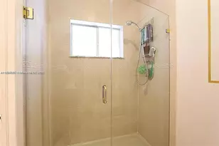 17870 SW 155th Ct, Miami, FL 33187 - Photo 19