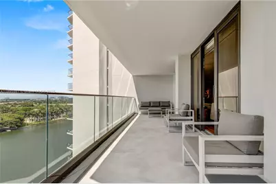 5500 Collins Ave #1104, Miami Beach, FL 33140 - Photo 13