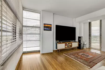 5500 Collins Ave #1104, Miami Beach, FL 33140 - Photo 31