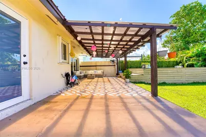 752 NW 134th Ave, Miami, FL 33182 - Photo 31
