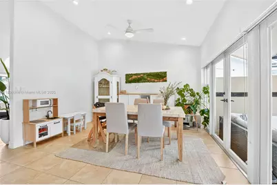 752 NW 134th Ave, Miami, FL 33182 - Photo 3