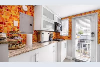 626 Meridian Ave #5, Miami Beach, FL 33139 - Photo 5