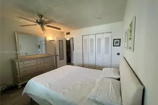 279 Markham M, Deerfield Beach, FL 33442 - Photo 5