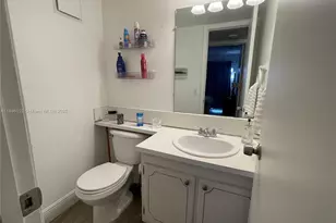 279 Markham M, Deerfield Beach, FL 33442 - Photo 13