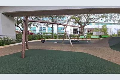 Mediterranean Food Truck For Sale in Miami, Miami, FL 33130 - Photo 19