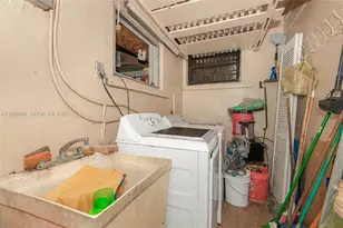 3920 W 3rd Ave, Hialeah, FL 33012 - Photo 25