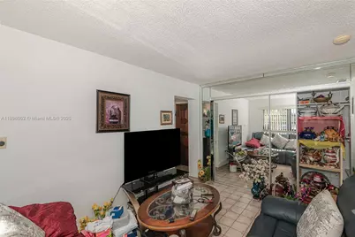 3920 W 3rd Ave, Hialeah, FL 33012 - Photo 29