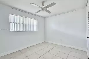 8450 Sunrise Lakes Blvd, Sunrise, FL 33322 - Photo 9