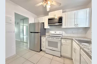 8450 Sunrise Lakes Blvd #111, Sunrise, FL 33322 - Photo 5
