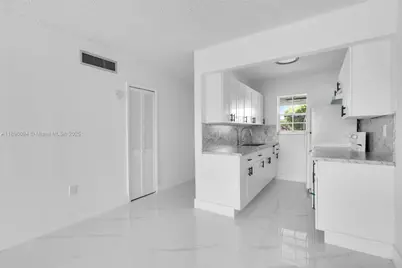 4050 NW 135th St #21-11, Opa-Locka, FL 33054 - Photo 9