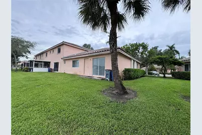 553 NW 208th Ter #553, Pembroke Pines, FL 33029 - Photo 15