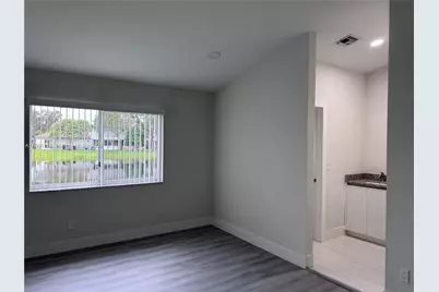 553 NW 208th Ter #553, Pembroke Pines, FL 33029 - Photo 5