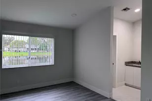 553 NW 208th Terrace, Pembroke Pines, FL 33029 - Photo 5