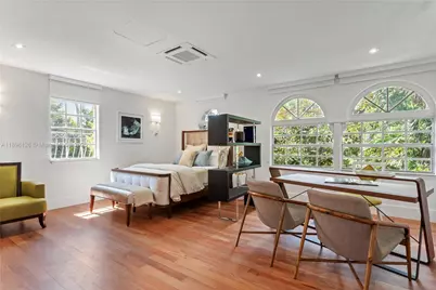 5801 Pine Tree Dr, Miami Beach, FL 33140 - Photo 45