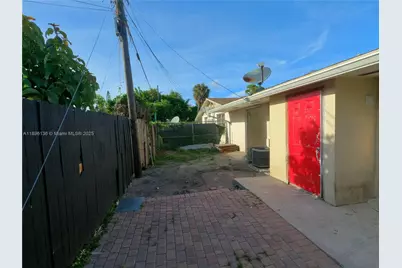 3581 Laurette Ln, Lake Worth, FL 33461 - Photo 7