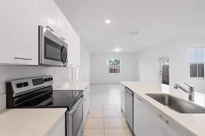 2405 NW 131st Cir, Miami, FL 33167 - Photo 15