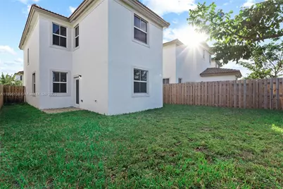 2405 NW 131st Cir, Miami, FL 33167 - Photo 33