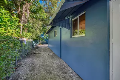 3577 Charles Ave, Miami, FL 33133 - Photo 17