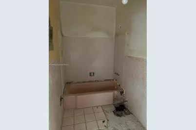 630 Layne Blvd #219, Hallandale Beach, FL 33009 - Photo 7