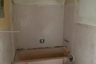 630 Layne Blvd, Hallandale Beach, FL 33009 - Photo 7