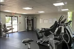 8025 SW 107th Ave, Miami, FL 33173 - Photo 25