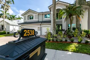 2538 Hunters Run Way, Weston, FL 33327 - Photo 1