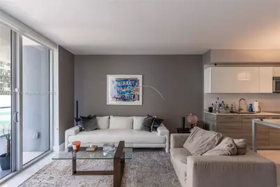 1300 Brickell Bay Dr #808, Miami, FL 33131 - Photo 3