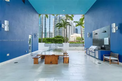 1300 Brickell Bay Dr #808, Miami, FL 33131 - Photo 15