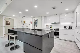 665 NE 25th St, Miami, FL 33137 - Photo 1