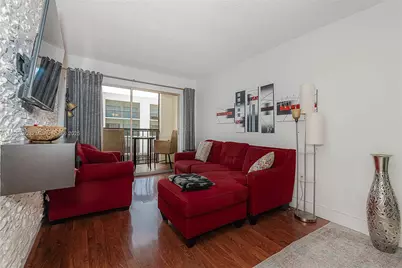201 178th Dr #426, Sunny Isles Beach, FL 33160 - Photo 9