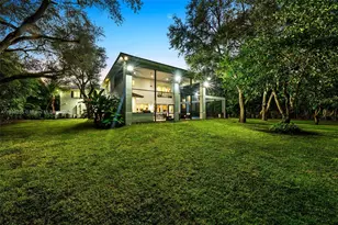 8923 Ludlam Rd, Pinecrest, FL 33156 - Photo 29