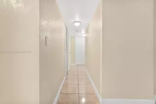 8860 Fontainebleau Blvd, Miami, FL 33172 - Photo 13