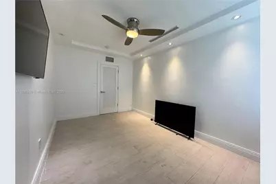 645 Lenox Ave #5, Miami Beach, FL 33139 - Photo 9