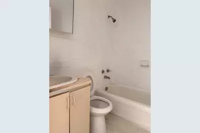 848 SW 5th St #103, Homestead, FL 33030 - Photo 3