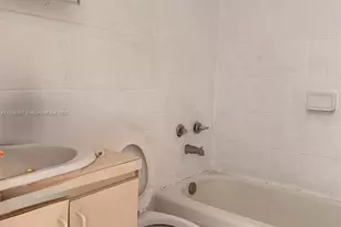 848 SW 5th St, Homestead, FL 33030 - Photo 3