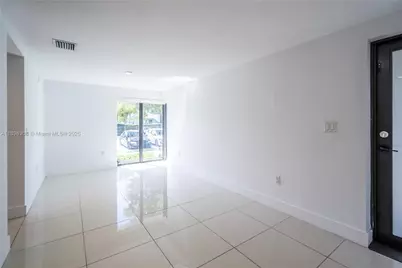 1971 Bay Dr #102, Miami Beach, FL 33141 - Photo 3