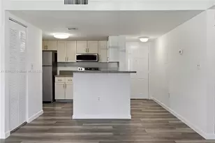 9877 Nob Hill Ct, Sunrise, FL 33351 - Photo 7