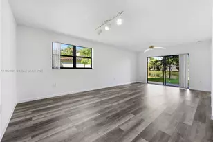 9877 Nob Hill Ct, Sunrise, FL 33351 - Photo 3