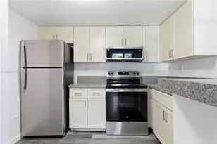 9877 Nob Hill Ct, Sunrise, FL 33351 - Photo 5