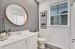 1725 Winterberry Ln, Weston, FL 33327 - Photo 33