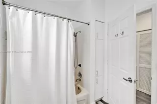 1725 Winterberry Ln, Weston, FL 33327 - Photo 31