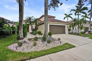 1725 Winterberry Ln, Weston, FL 33327 - Photo 3