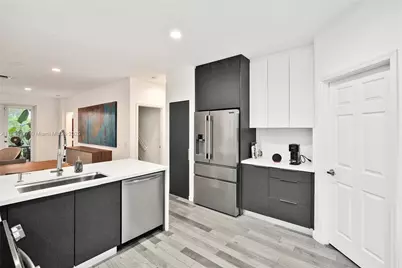 1725 Winterberry Ln #1725, Weston, FL 33327 - Photo 9