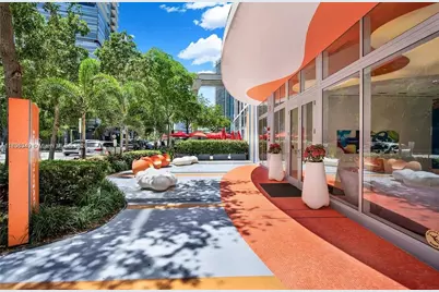 31 SE 6th St #1201, Miami, FL 33131 - Photo 11