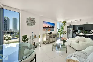 31 SE 6th St, Miami, FL 33131 - Photo 5