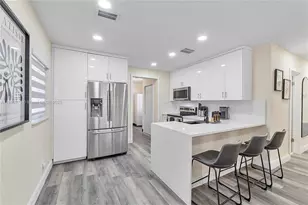 631 NE 57th St, Oakland Park, FL 33334 - Photo 3