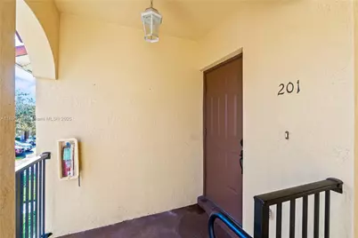 1398 NE 33rd Ave #201-25, Homestead, FL 33033 - Photo 9