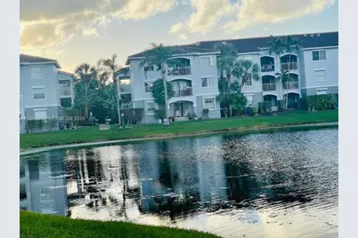 9645 NW 1st Ct #1-305, Pembroke Pines, FL 33024 - Photo 37